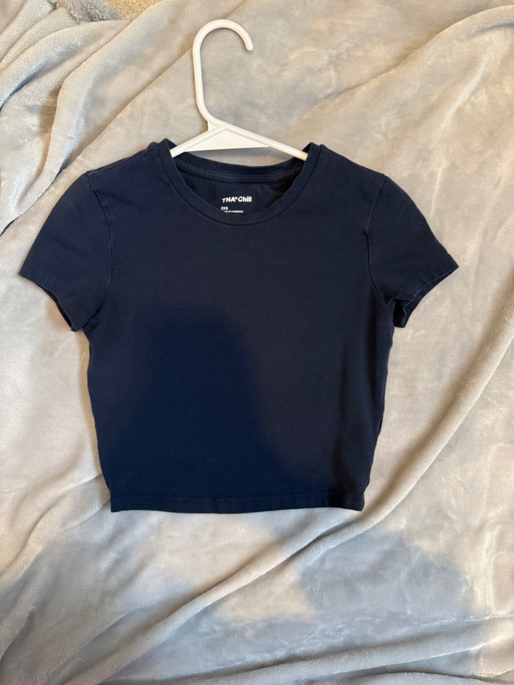 Aritzia TNA Chill Navy Cropped Tee
